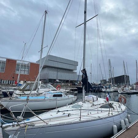 Nuit Insolite Sur Un Bateau Au Havre 르아브르 외부 사진